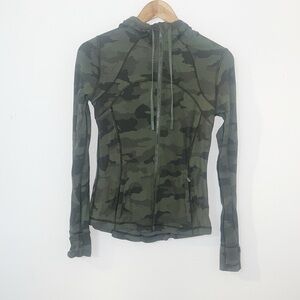 Lululemon hooded define green camo fitted drawstring Thumbhole full zip jacket